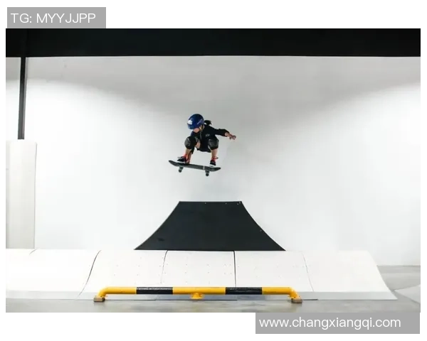 重庆滑板队的速度之旅：滑板巨献带你领略极限运动的魅力与激情